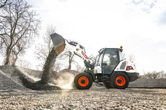 Bobcat L95 Compact Wheel Loader _8__WEB